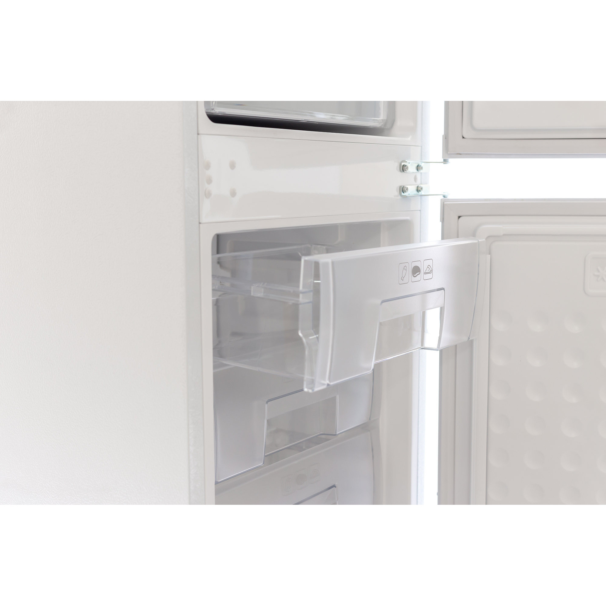 ������������ ����������� SCANDILUX RBI238T Total No Frost